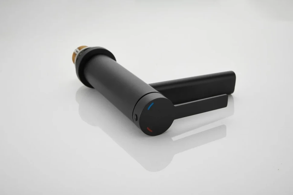 Смеситель для раковины BELZ B813 B10813-7 черный