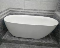 Акриловая ванна Ceruttispa Como 7386 170x75 см, отдельностоящая, белая, овальная, на ножках, со сливом-переливом