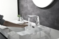 Смеситель для раковины Black&White Gravity 7101С сенсорный, chrome