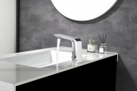 Смеситель для раковины Black&White Gravity 7101С сенсорный, chrome Смеситель для раковины Black&White Gravity 7101С сенсорный, chrome