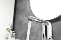 Смеситель для раковины Black&White Gravity 7101С сенсорный, chrome Смеситель для раковины Black&White Gravity 7101С сенсорный, chrome