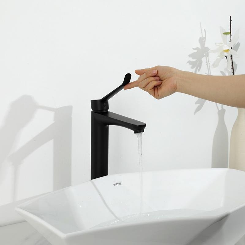 Смеситель для раковины Gappo G21-6 G1021-26 черный