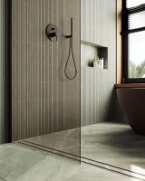 Душевая перегородка Maybahglass MGD-678-6ш 109 см, профиль черный, стекло бронза