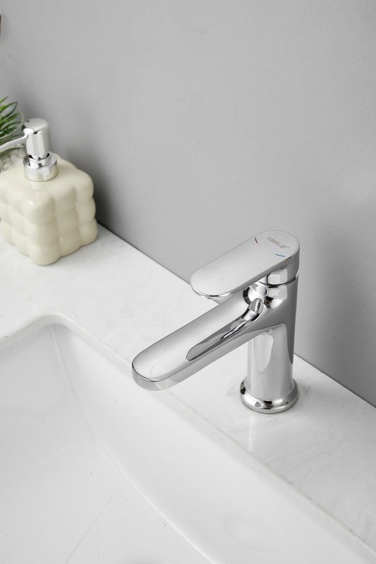 Смеситель для раковины BELZ B713 B10713 хром