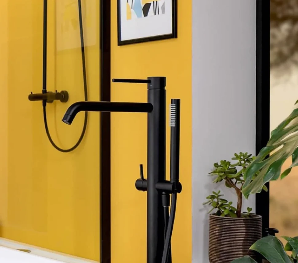 Напольный смеситель для ванны с душем Paffoni Light LIG032NO