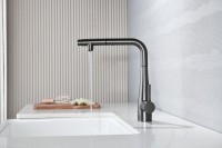 Смеситель для кухни AQUAme Cucina с выдвижным изливом AQM9902GM