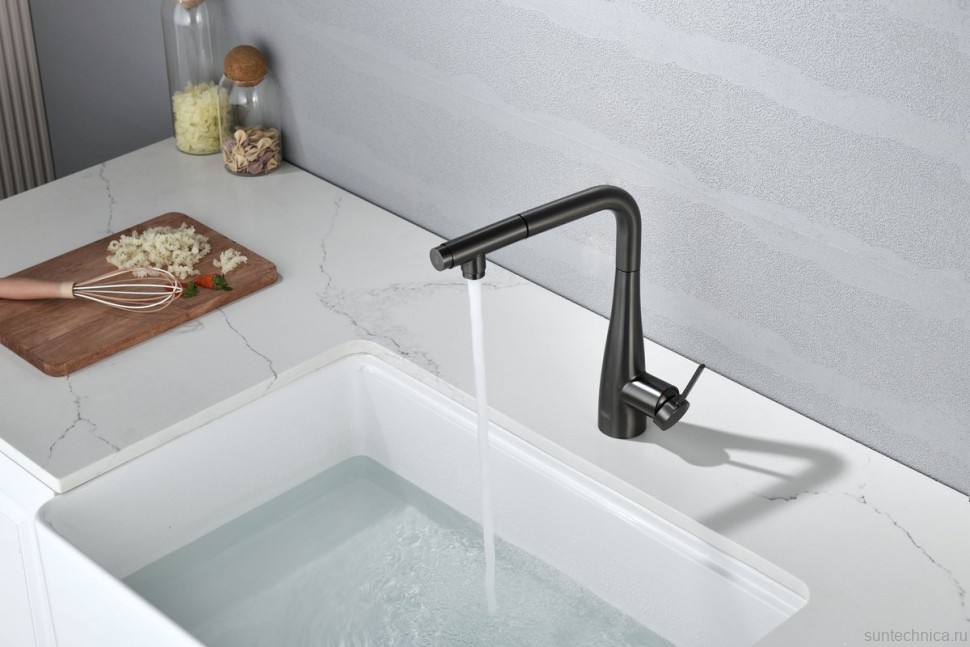 Смеситель для кухни AQUAme Cucina с выдвижным изливом AQM9902GM