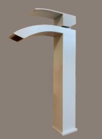 Смеситель для раковины Fashun A51218-8 белый Смеситель для раковины Fashun A51218-8 белый