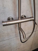 Душевая стойка AltroBagno Unione AltroBagnoUnione030210GM оружейная сталь Душевая стойка AltroBagno Unione AltroBagnoUnione030210GM оружейная сталь