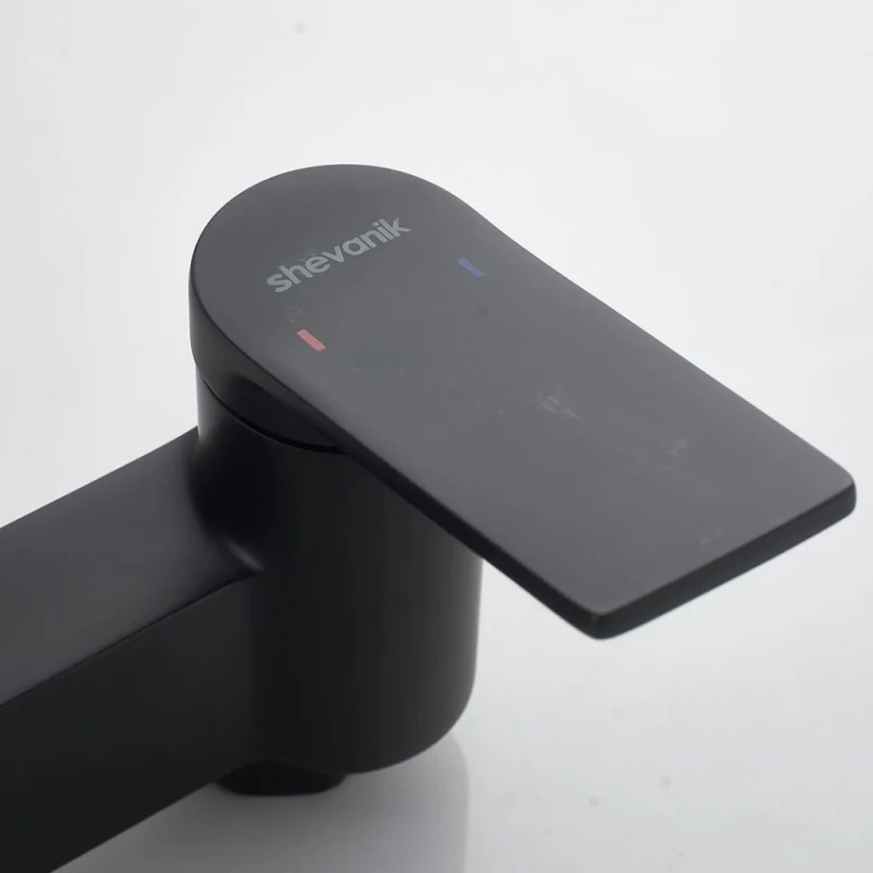 Смеситель для ванны с душем Shevanik S4102H черный