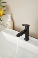 Смеситель для раковины BELZ B713 B10713-7 черный