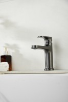 Смеситель для раковины BELZ B713 B10713-3 оружейная сталь Смеситель для раковины BELZ B713 B10713-3 оружейная сталь