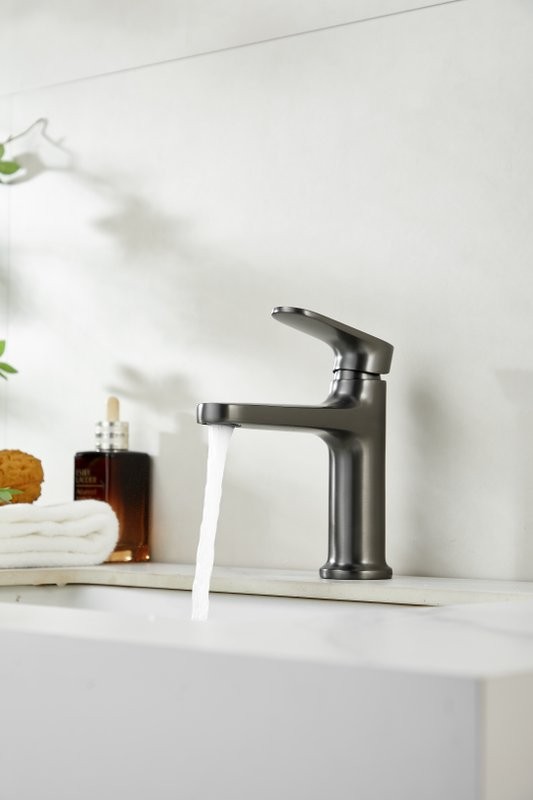 Смеситель для раковины BELZ B713 B10713-3 оружейная сталь