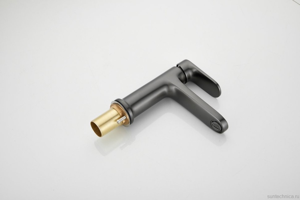 Смеситель для раковины BELZ B713 B10713-3 оружейная сталь