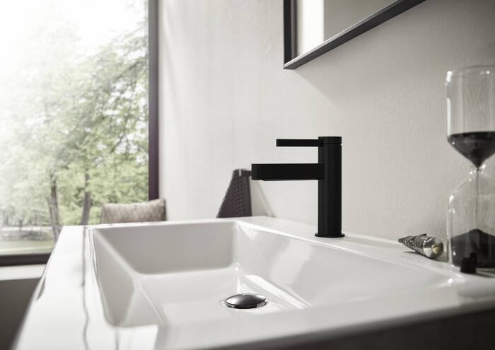 Смеситель для раковины Hansgrohe Finoris 110 76020670 матовый черный