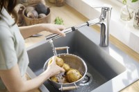 Смеситель для кухни Hansgrohe Zesis M33 74800000 хром