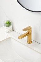 Смеситель для раковины BELZ B713 B10713-5 золото Смеситель для раковины BELZ B713 B10713-5 золото