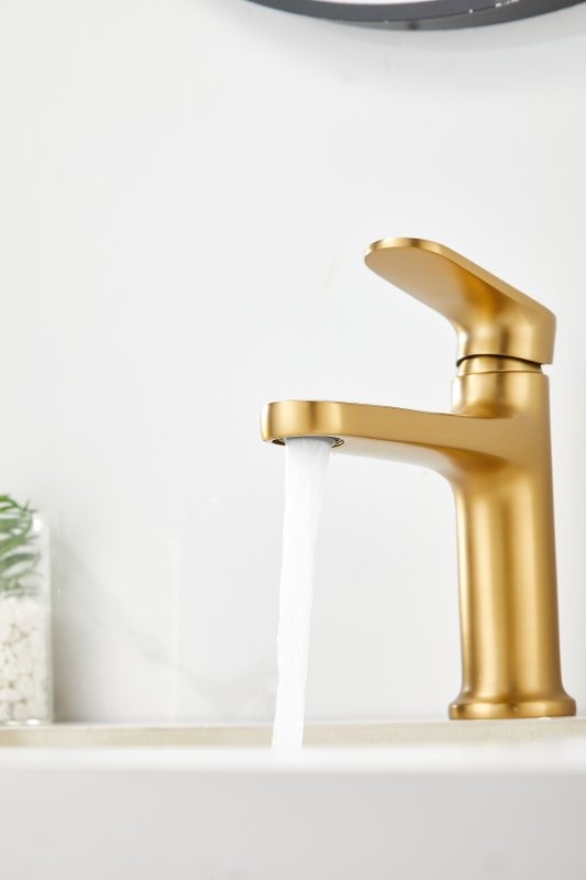 Смеситель для раковины BELZ B713 B10713-5 золото