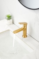 Смеситель для раковины BELZ B713 B10713-5 золото Смеситель для раковины BELZ B713 B10713-5 золото