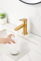 Смеситель для раковины BELZ B713 B10713-5 золото Смеситель для раковины BELZ B713 B10713-5 золото