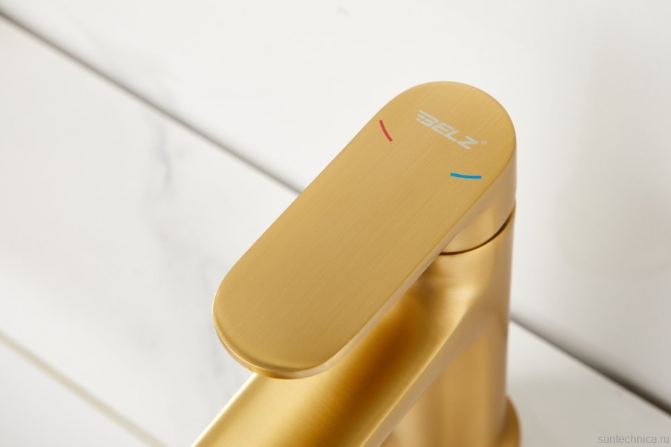 Смеситель для раковины BELZ B713 B10713-5 золото