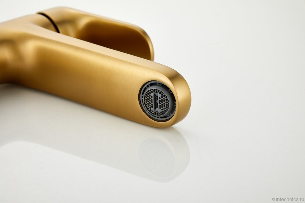 Смеситель для раковины BELZ B713 B10713-5 золото