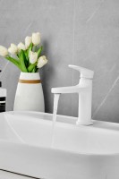 Смеситель для раковины BELZ B713 B10713-8 белый Смеситель для раковины BELZ B713 B10713-8 белый