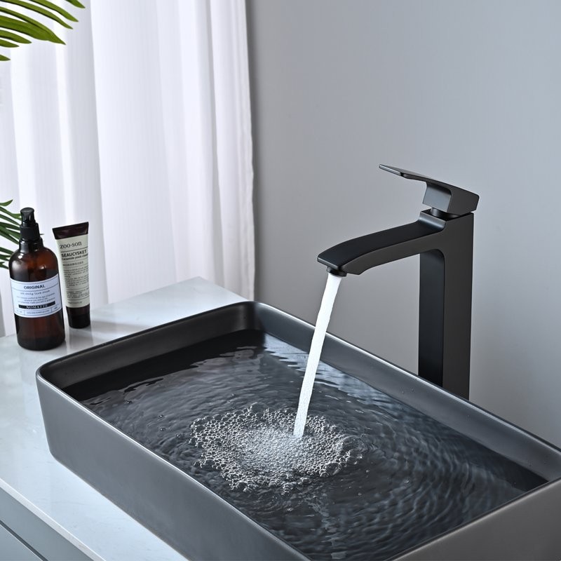 Смеситель для раковины Raglo R01.15.06, черный