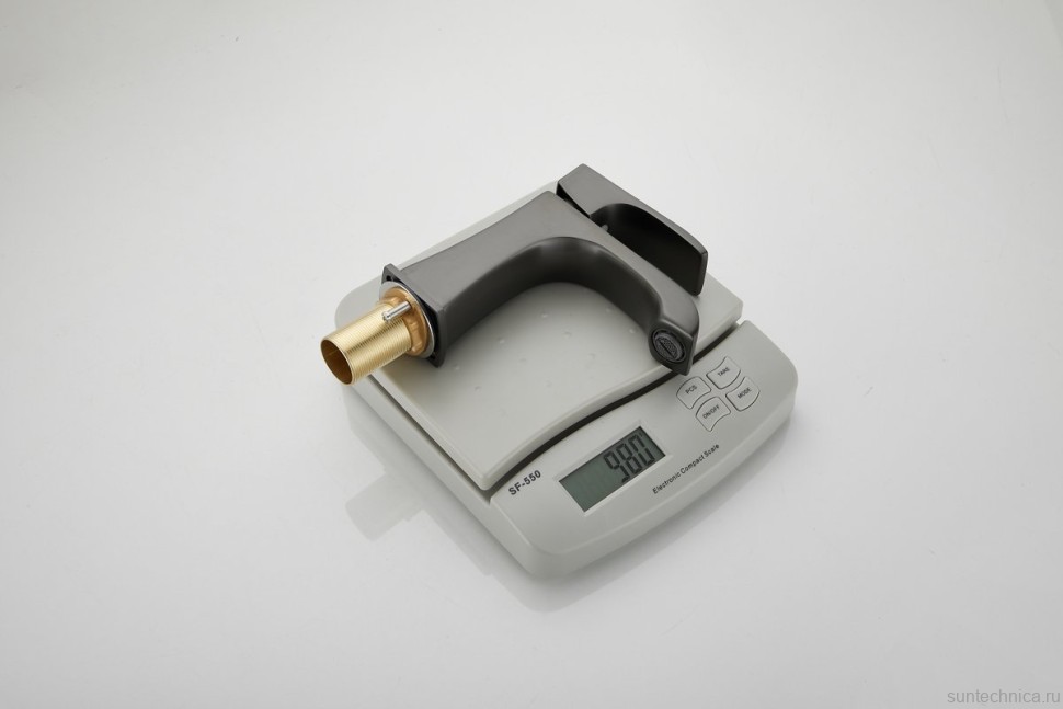 Смеситель для раковины BELZ B507 B10507-3 оружейная сталь