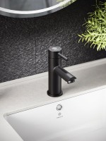 Смеситель для кухни Orange Steel M99-021b черный Смеситель для кухни Orange Steel M99-021b черный