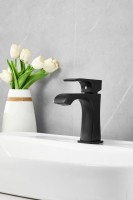 Смеситель для раковины BELZ B507 B10507-7 черный Смеситель для раковины BELZ B507 B10507-7 черный