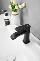 Смеситель для раковины BELZ B507 B10507-7 черный Смеситель для раковины BELZ B507 B10507-7 черный