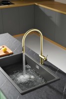 Смеситель для кухни AQUAme Cucina с выдвижным изливом AQM9901BG