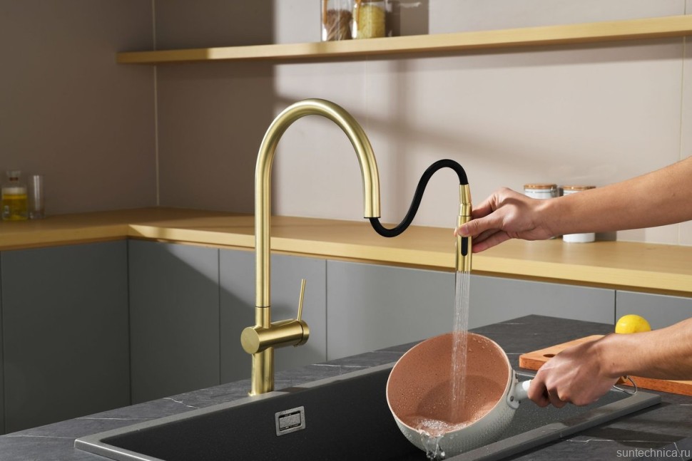 Смеситель для кухни AQUAme Cucina с выдвижным изливом AQM9901BG