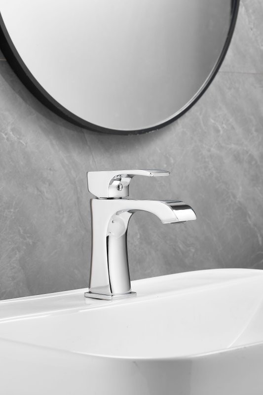 Смеситель для раковины BELZ B507 B10507 хром