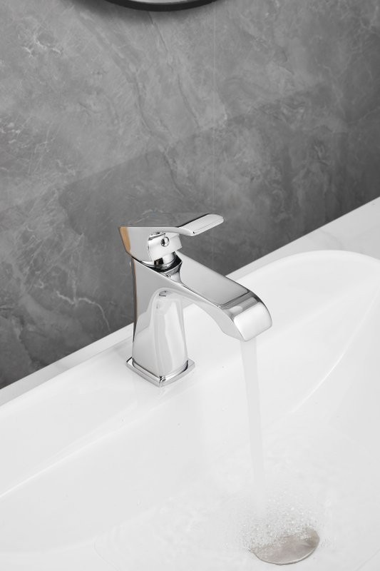 Смеситель для раковины BELZ B507 B10507 хром