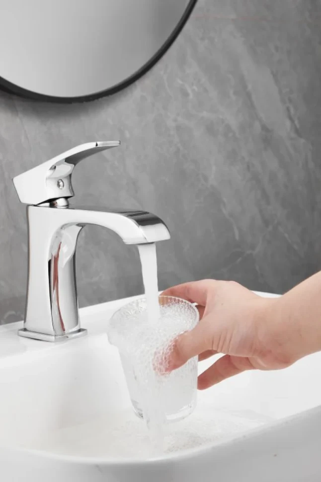 Смеситель для раковины BELZ B507 B10507 хром