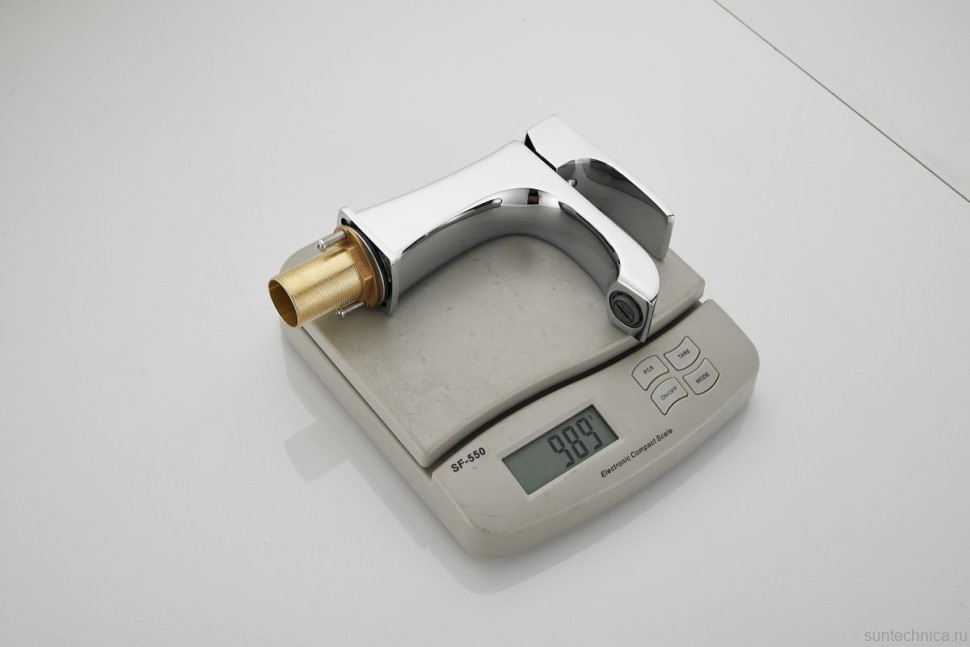 Смеситель для раковины BELZ B507 B10507 хром