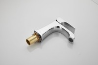 Смеситель для раковины BELZ B507 B10507 хром