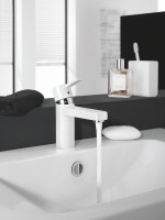 Смеситель для раковины Kludi Zenta 382519175