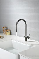 Смеситель для кухни AQUAme Cucina с выдвижным изливом AQM9901GM