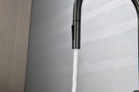 Смеситель для кухни AQUAme Cucina с выдвижным изливом AQM9901GM