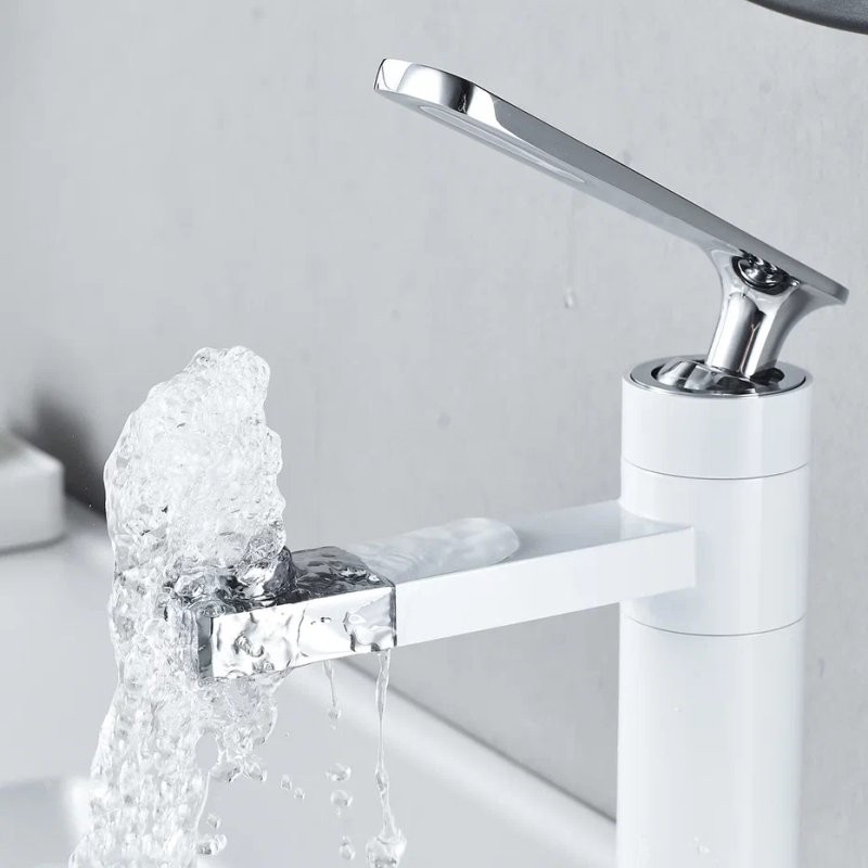 Смеситель для раковины Shevanik S6601F с поворотным носиком, белый, хром