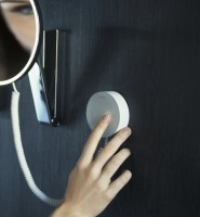 Косметическое зеркало Keuco iLook Move 17613 019000 с подсветкой, телескопическое, поворотное, хром