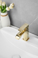 Смеситель для раковины BELZ B507 B10507-5 золото