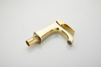 Смеситель для раковины BELZ B507 B10507-5 золото