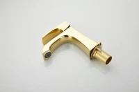 Смеситель для раковины BELZ B507 B10507-5 золото