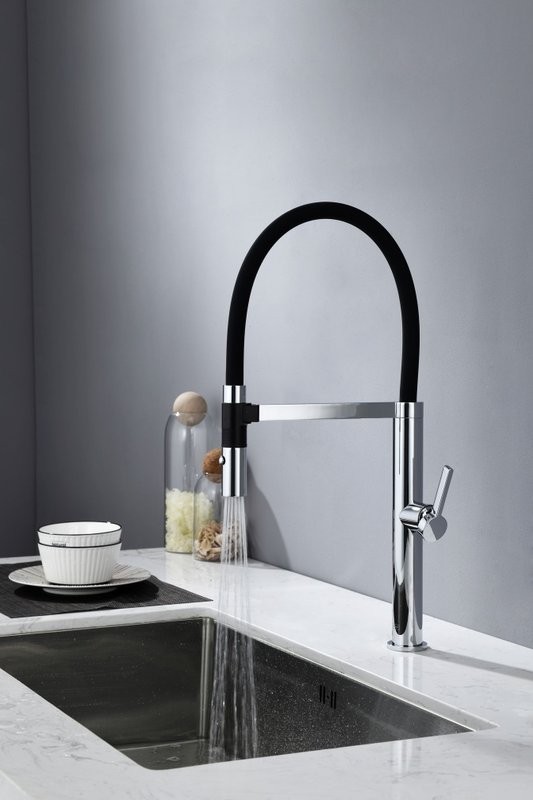 Смеситель для кухни AQUAme Cucina с гибким изливом AQM9904CR