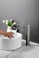 Смеситель для раковины BELZ B11709-3 оружейная сталь Смеситель для раковины BELZ B11709-3 оружейная сталь