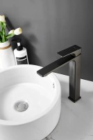 Смеситель для раковины BELZ B11709-3 оружейная сталь Смеситель для раковины BELZ B11709-3 оружейная сталь